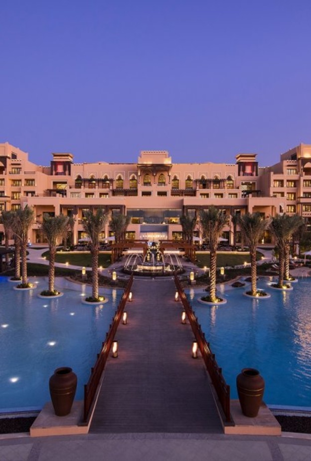 غاي هاتشينسون الرئيس التنفيذي لمجموعة روتانا