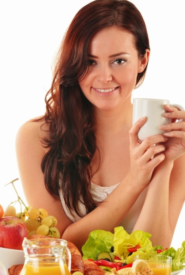  اطعمة ومشروبات تعيد النضاره لوجه العروس قبل الزفاف