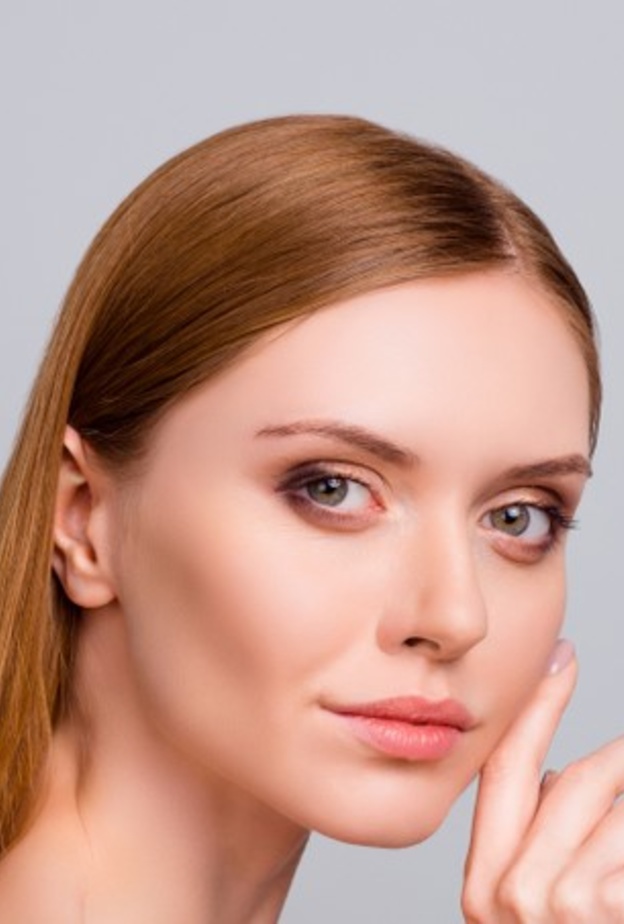 فوائد ماسك الشاي الاخضر والسكر البني للمعان وصفاء البشرة الدهنية