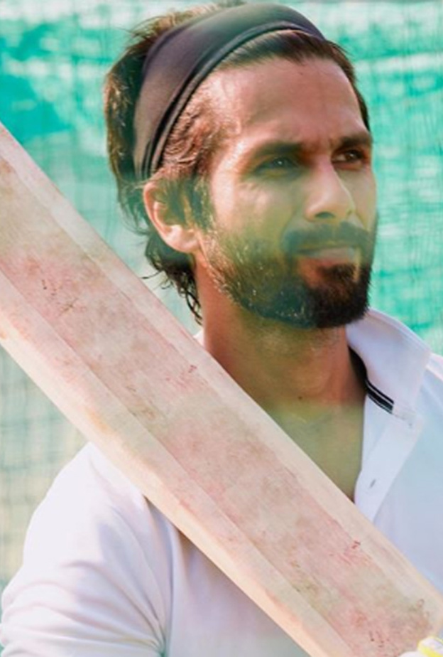 شاهيد كابور يدعم الراقصين الاستعراضيين في بوليوود