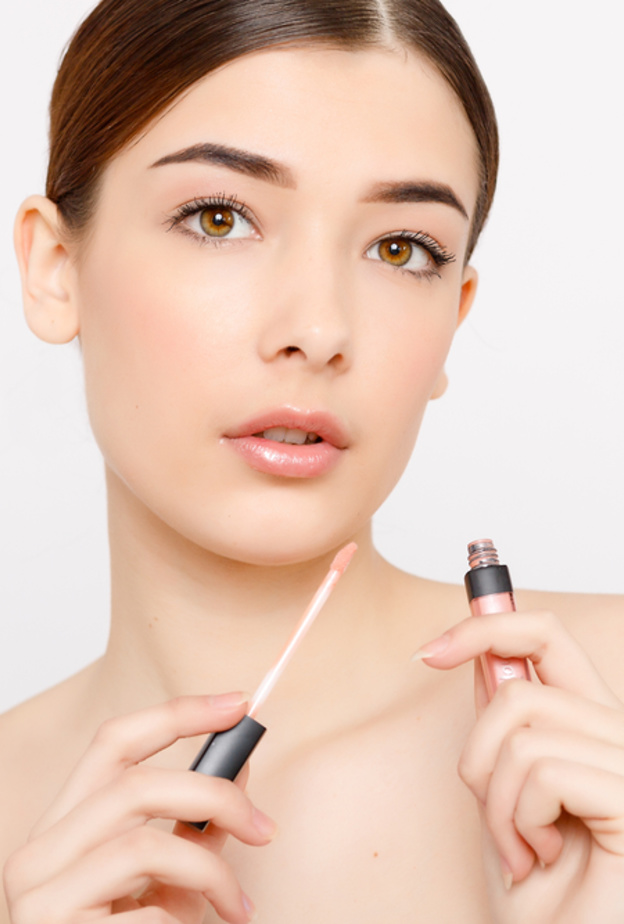 عودة صيحة ملمع الشفاه الطبيعي في صيف 2020