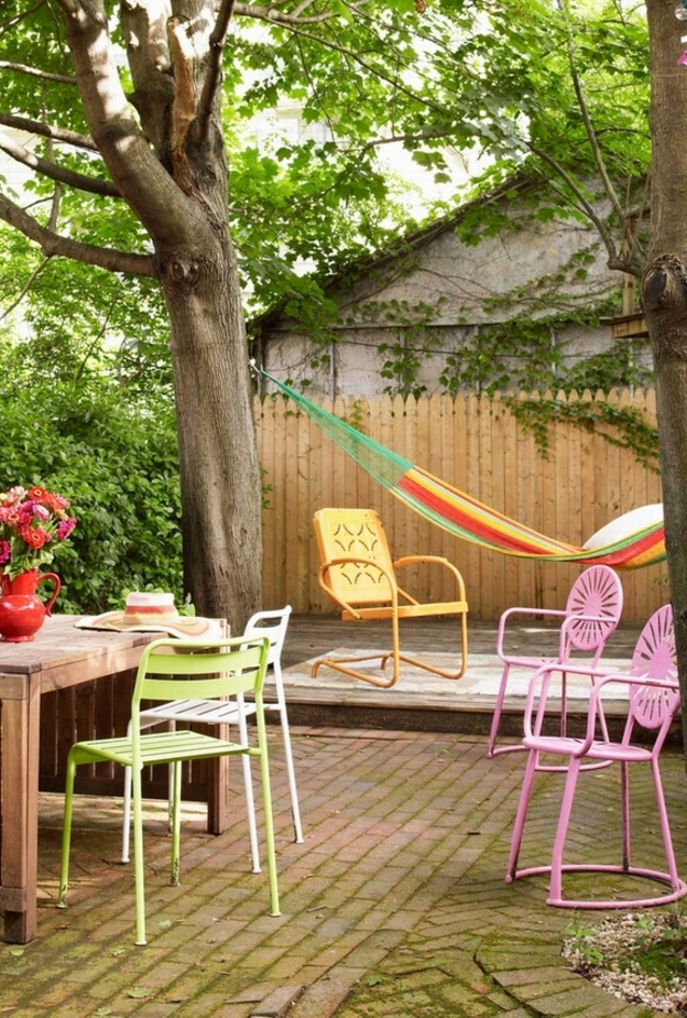  إضافة القماش المعلق للاستمتاع بالاسترخاء في حديقة منزلك