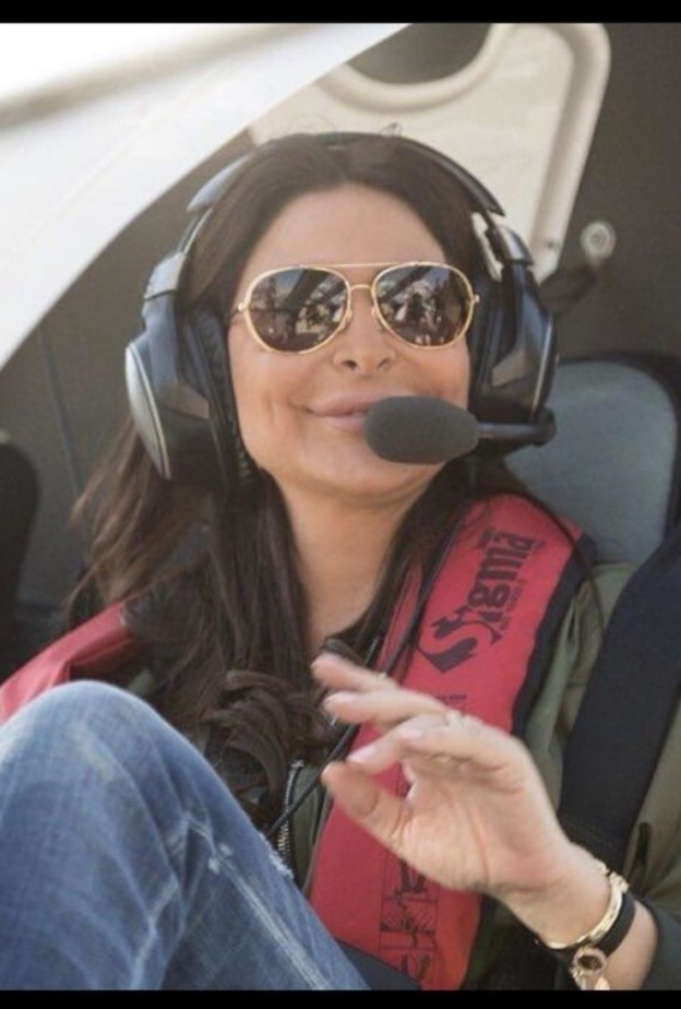 نشرت إليسا صورة لها في الطائرة لتعبر عن اشتياقها لمتابعيها وللحياة الطبيعية