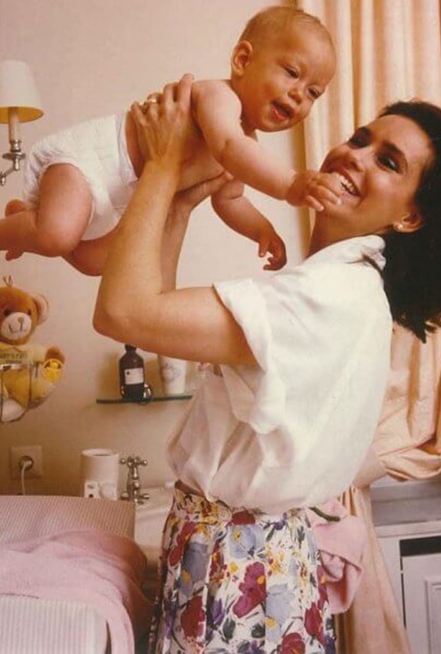 العائلة الحاكمة للكسمبورغ تصدر صور رسمية جديدة لأجيالها المتعاقبة