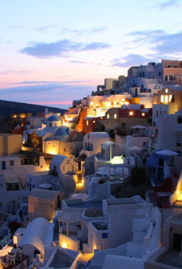 جزيرة سانتوريني الساحرة بواسطة kasabubu