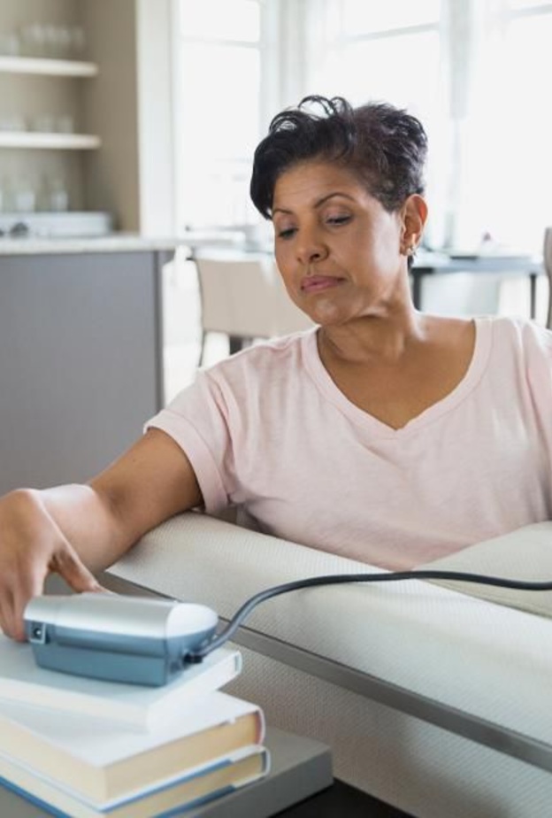 مراقبة تطور الأعراض مهم أثناء العزل المنزلي