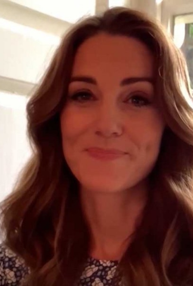 كيت ميدلتون تقود طابور مدرسي صباحي من منزلها باستخدام المكالمات المرئية