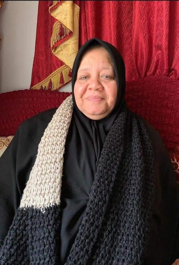 شيرين وماما سناء