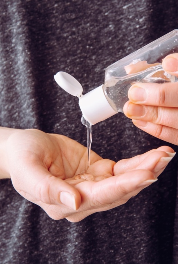 افضل طريقة لاستخدام معقم اليدين لتجنب الاصابة بفيروس كورونا