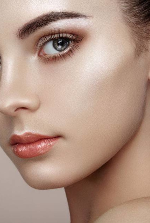 طريقة إزالة الرؤوس السوداء من الانف بالحلاوة