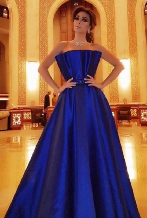 فستان من nfbynour