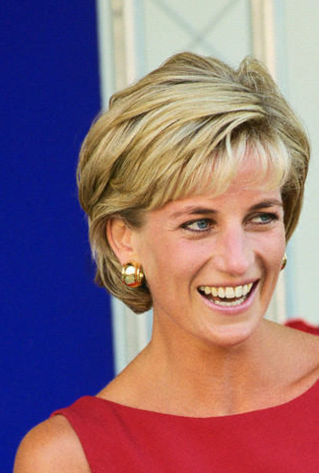 بعد الجدل حول اختيار كريستين ستيوارت.. نجمات تعرضن للنقد لتجسيد شخصية الأميرة ديانا