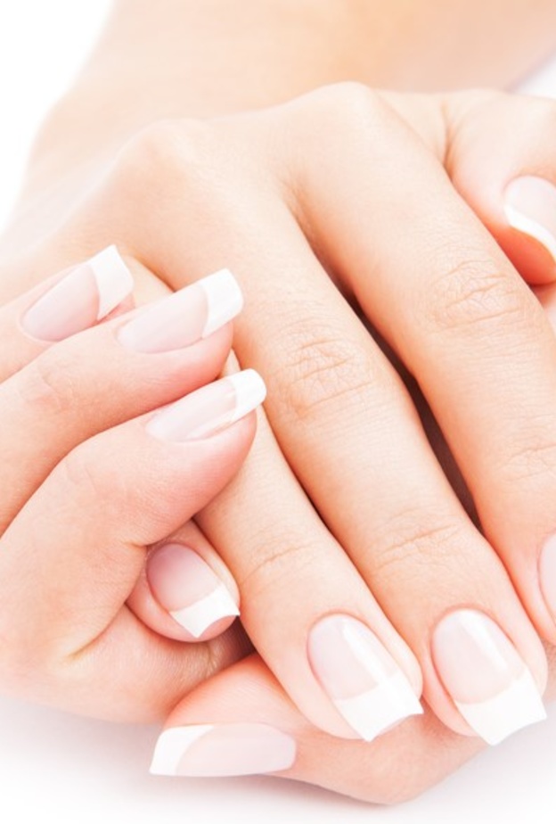 وصفات طبيعية لتبييض الأظافر وتطويلها