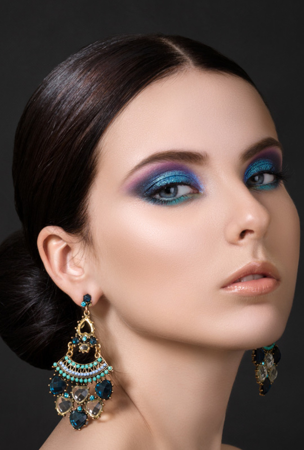  مكياج أزرق على الطريقة الهندية
