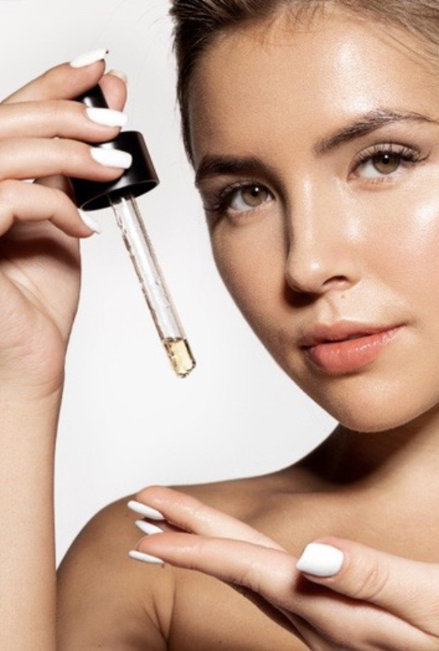 فوائد زيت البابونج للشعر والبشرة.