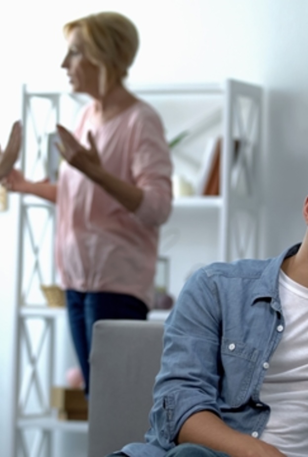 كيف أتعامل مع الزوج الغيورين