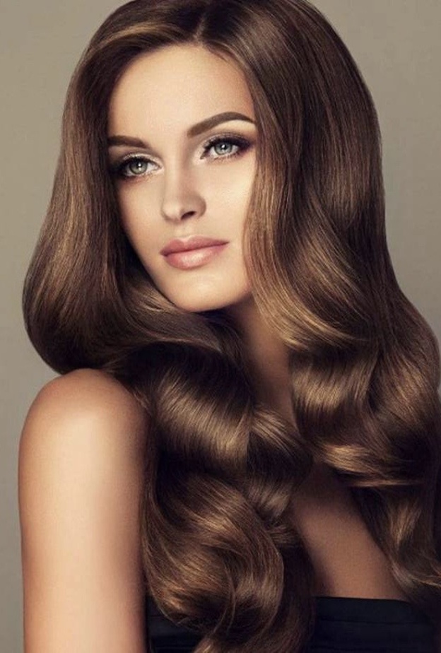 استخدام خل التفاح على فروة الرأس يعزز نمو الشعر