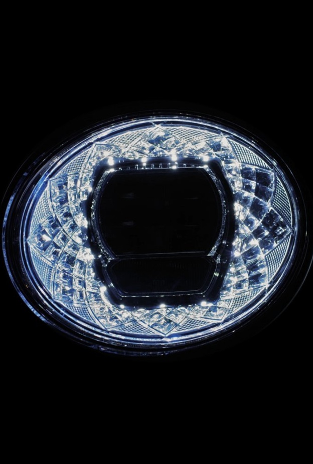 ​​​​​​​Bentley تطلِق Bentayga جديدة لا تُضاهى في الفخامة