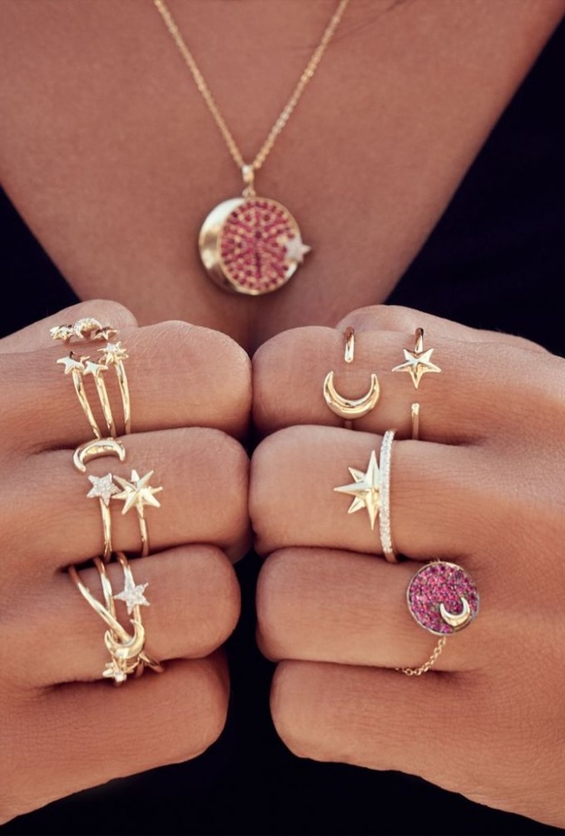 Miss L من Lazurde تضمن لك إطلالةً رائعةً بقطع من المجوهرات.