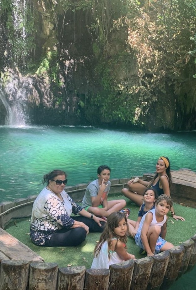 نادين نسيب نجيم تتجول في مناطق لبنان الجميلة برفقة عائلتها