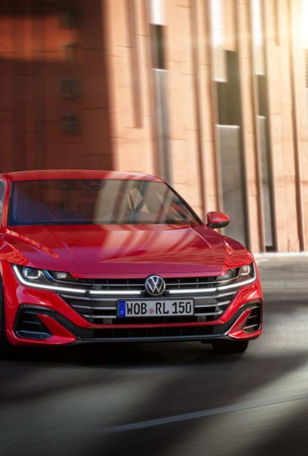 فولكس فاغن تتيح طلب السيارات بأنظمة الدفع الأمامي والرباعي