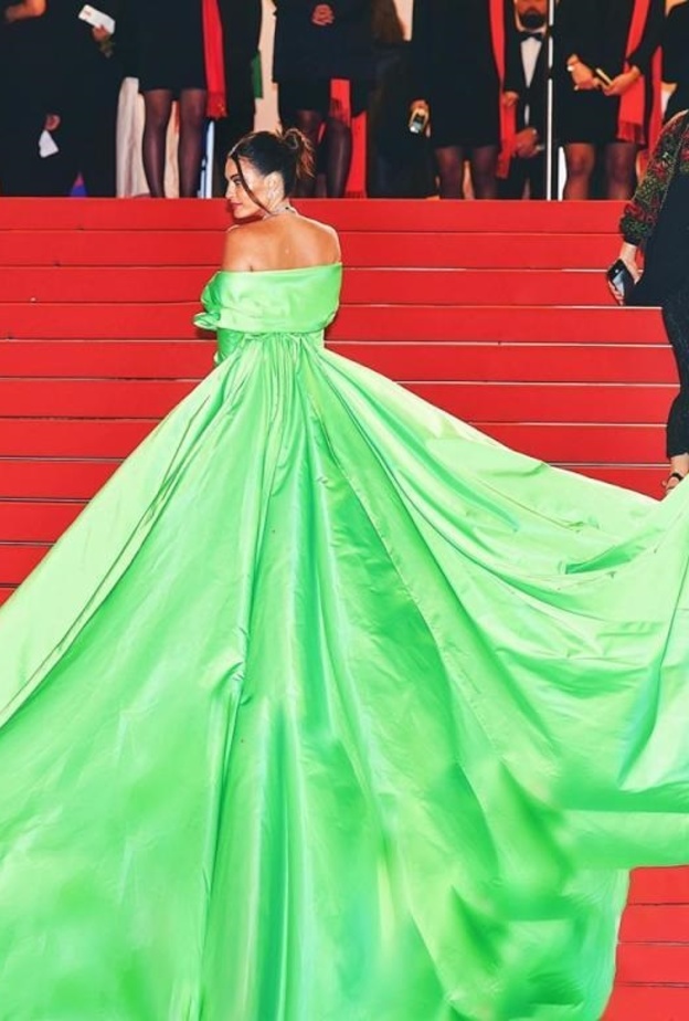  فستان من رامي قاضي