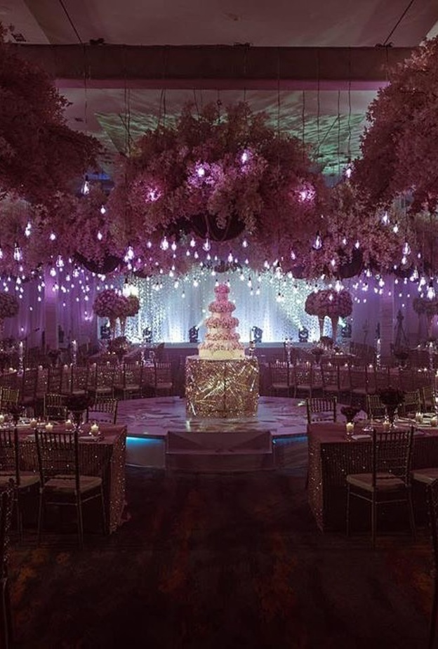  لكل ثيم زفاف قاعته الخاصة به