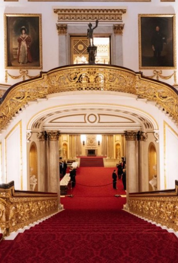 جولة افتراضية من داخل قصر باكنغهام