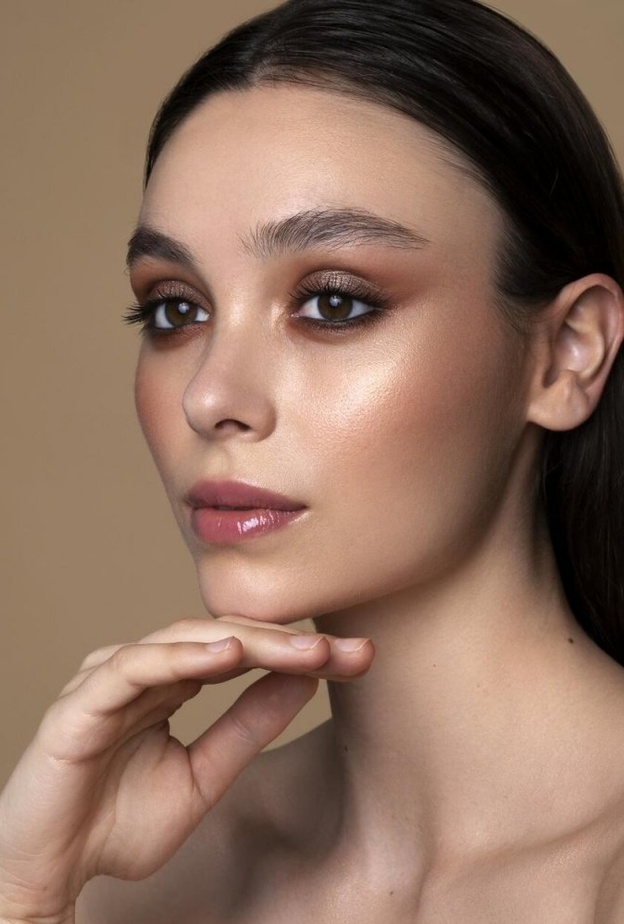  مكياج عيون سموكي معدني لعروس 2020