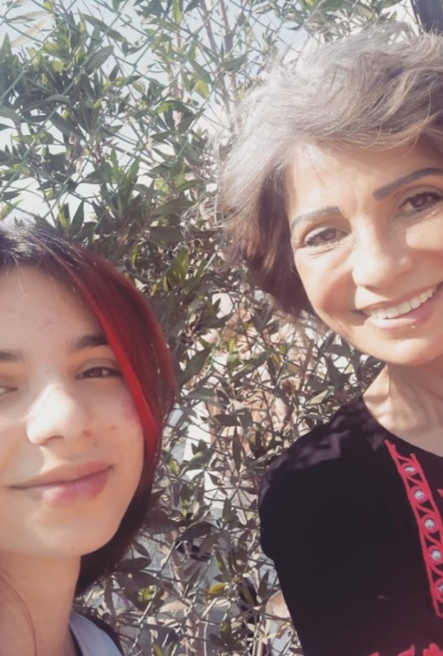 سوسن بدر وحفيدتها