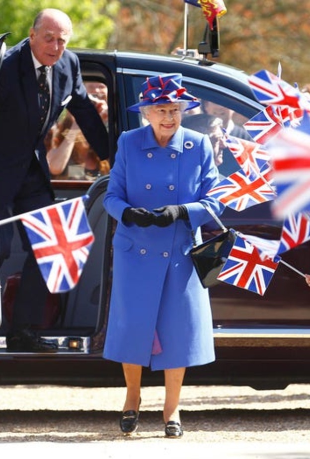 7 قوانين يُسمح للملكة إليزابيث الثانية وعائلتها المالكة كسرها