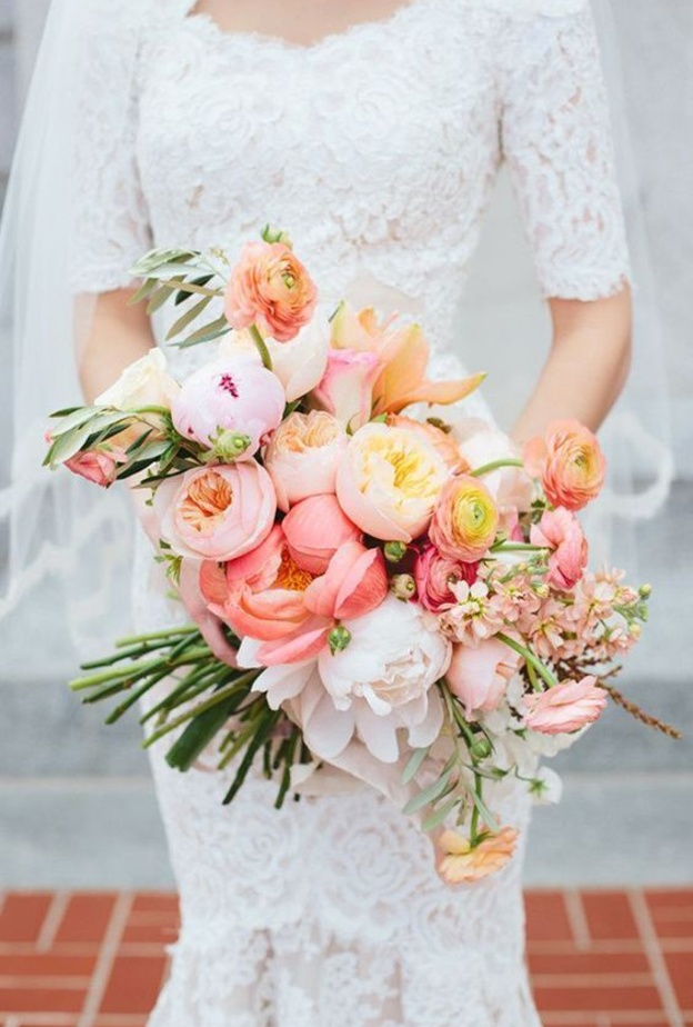  انتقي الورود لباقة زفافك من الوان الصيف المبهجة