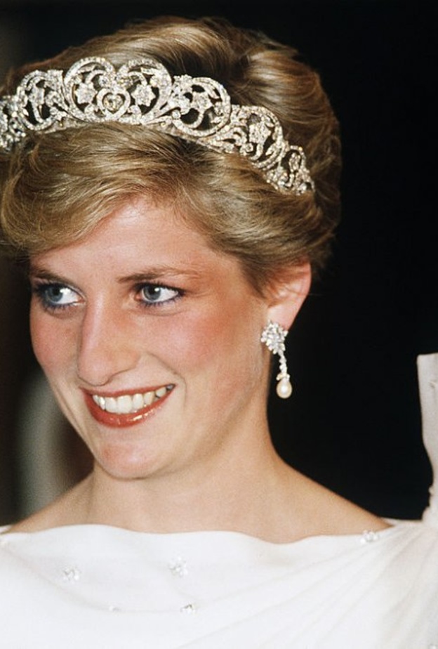  الأميرة ديانا متألقة بتاج Spencer Tiara