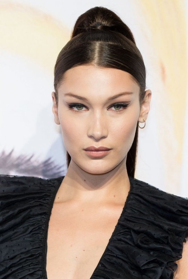 كيفية تطبيق مكياج العيون الثعلب على طريقة بيلا حدي