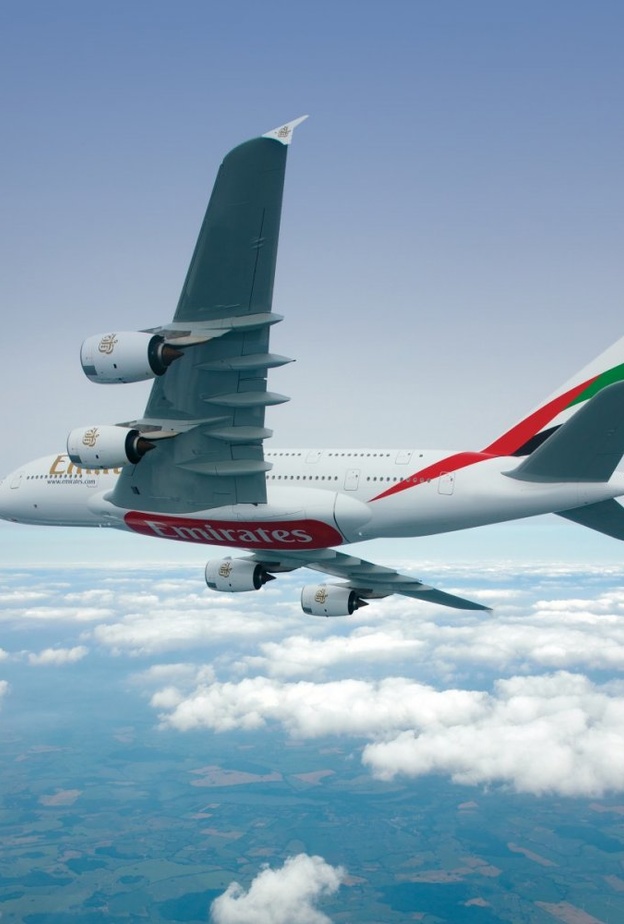 طيران الإمارات أكثر من 1.9 مليار درهم إلى عملائها 