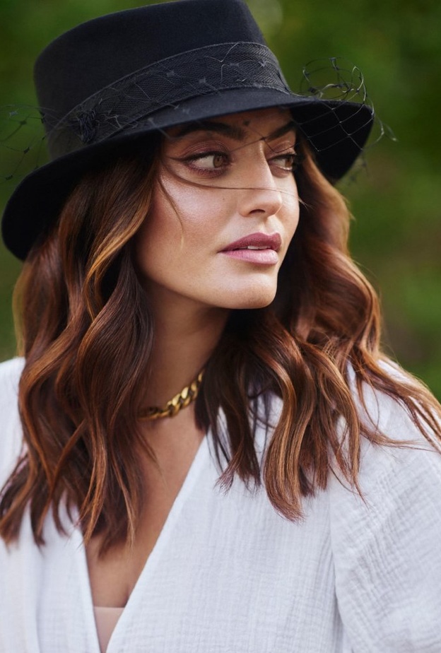 تسريحات شعر طويل مستوحاة من كارن وازن