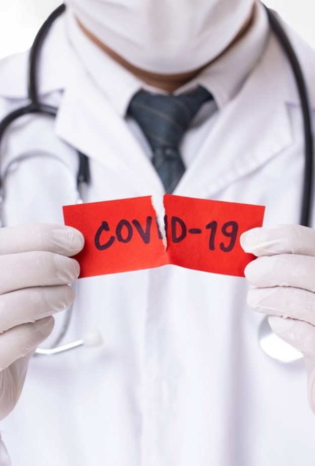 كورونا المتحور ينتشر أكثر لكنه أقل خطراً