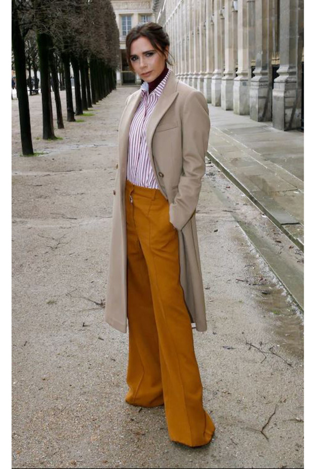 اختاري نقشة المقلم عمودياً والسروال الطويل وخصره عال