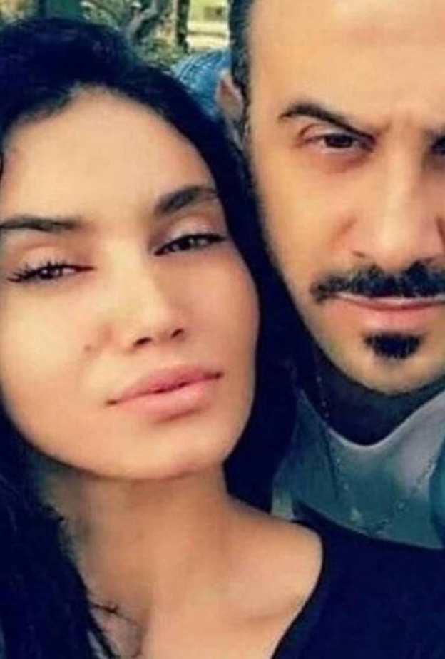 قصي خولي مع زوجته