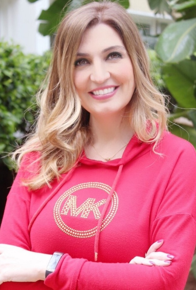  الدكتورة كارلا حبيب مراد الاخصائية في تغذية الأطفال ، ومحاضر في علوم التغذية في الجامعة الأميركية في بيروت