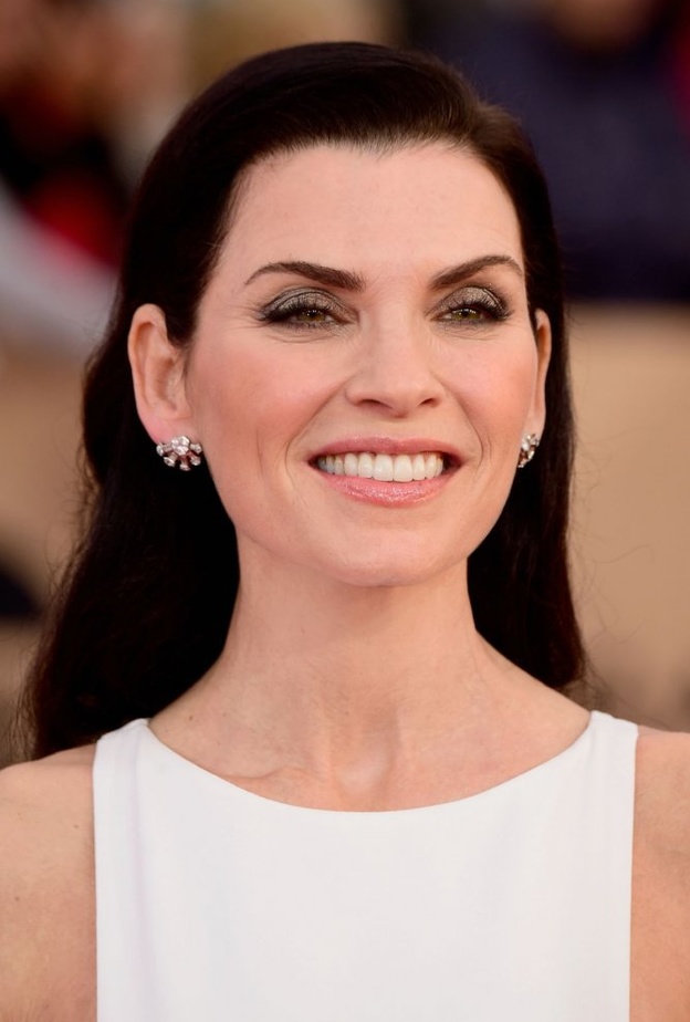 من أجمل إطلالات النجمة الأمريكية Juliana Margulies