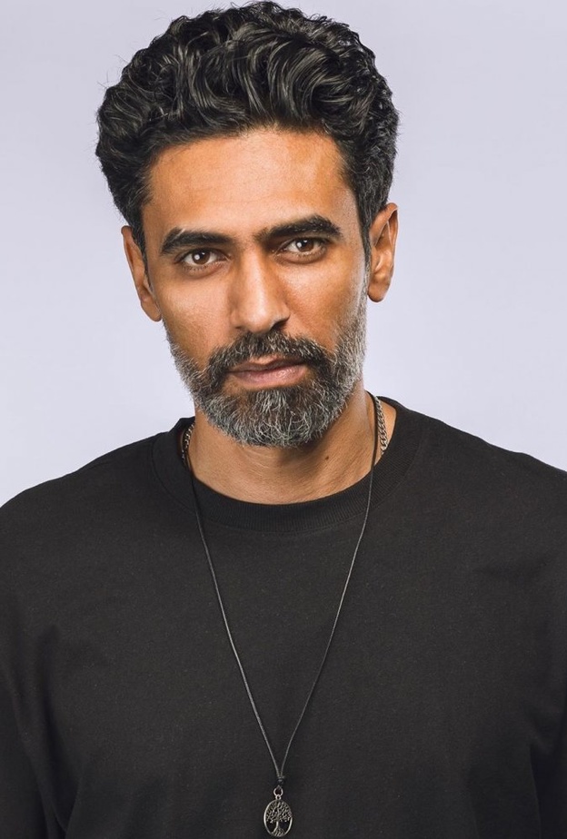 والدة محمد علاء