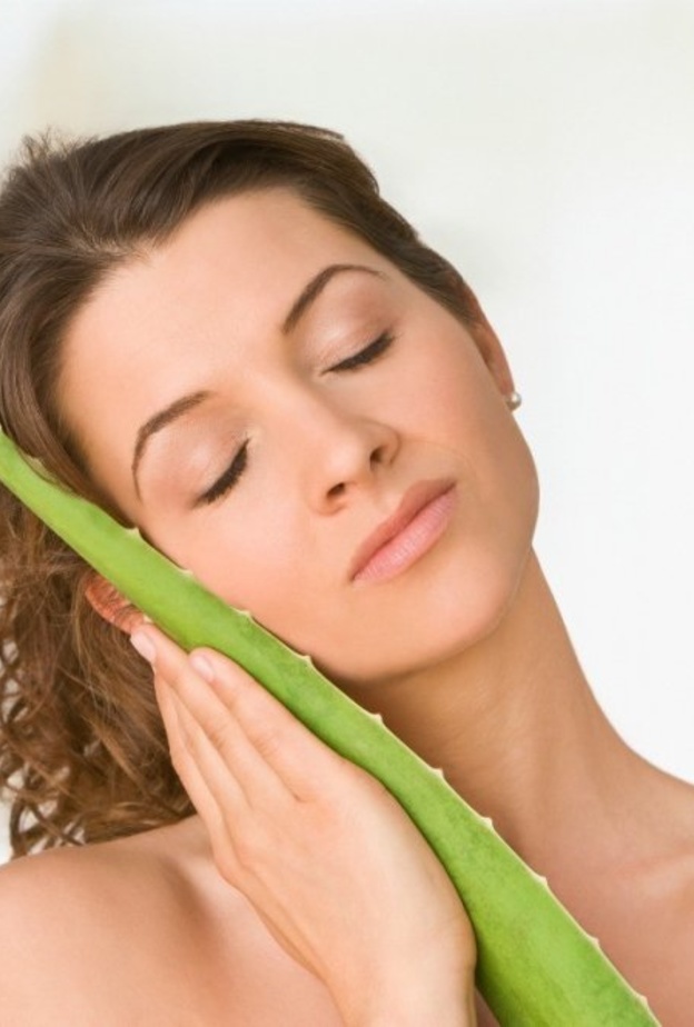 استخدمي الألوة فيرا لعلاج الشعر الدهني