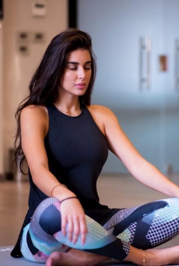  اليوغا من الرياضة المفضلة لياسمين صبري