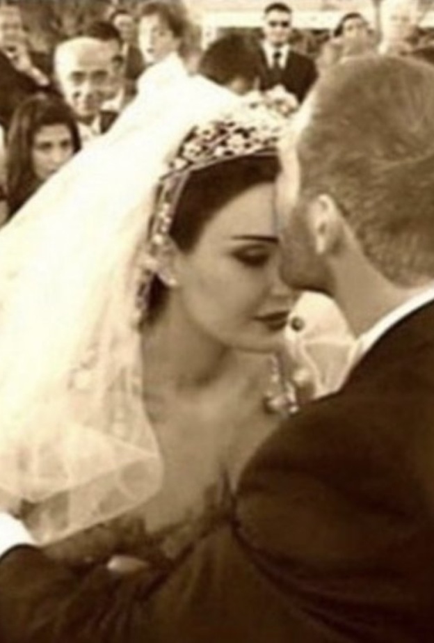 سيرين عبد النور تحتفل مع زوجها فريد بعيد زواجهما الـ13