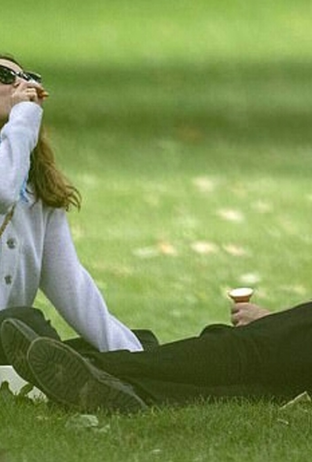 كريس ايفانز و ليلي جيمس 