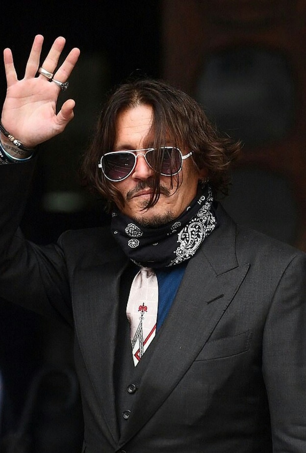 محاكمة جوني ديب و امبر هيرد 