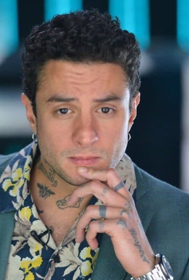 احمد الفيشاوي وهند الحناوي وابنتهما 