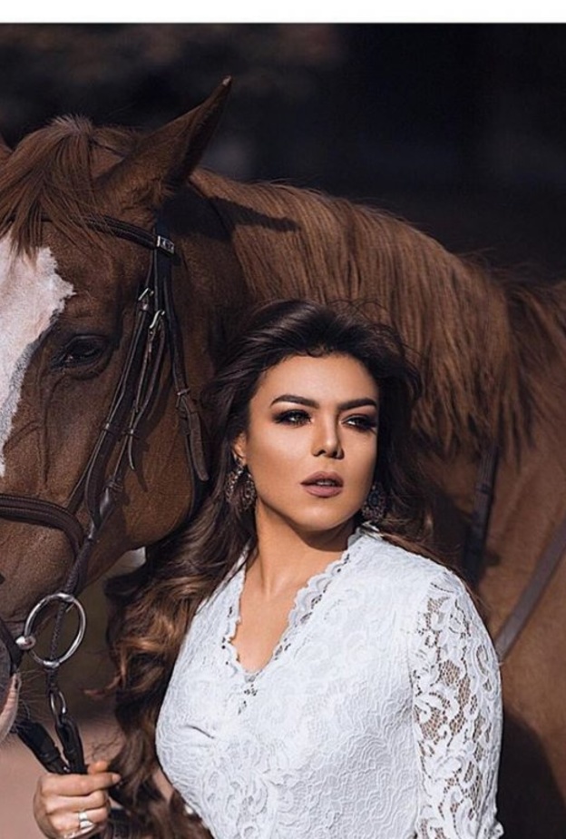 الفنانة ناهد السباعي