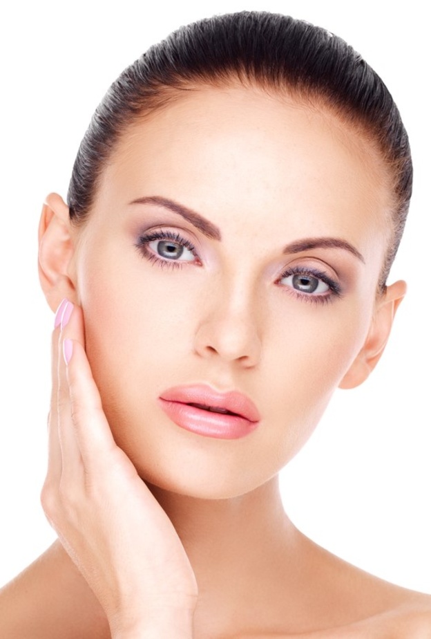  5 ماسكات مغربية لتفتيح البشرة في فصل الصيف